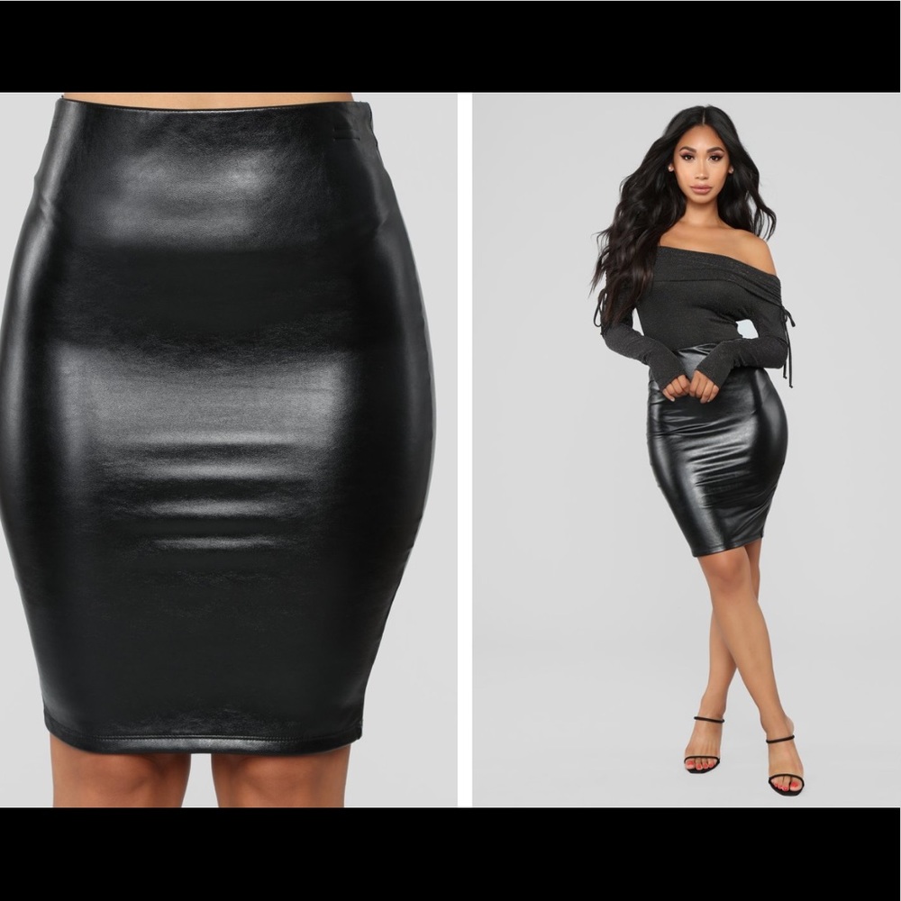 Fashion nova faux leather skirt